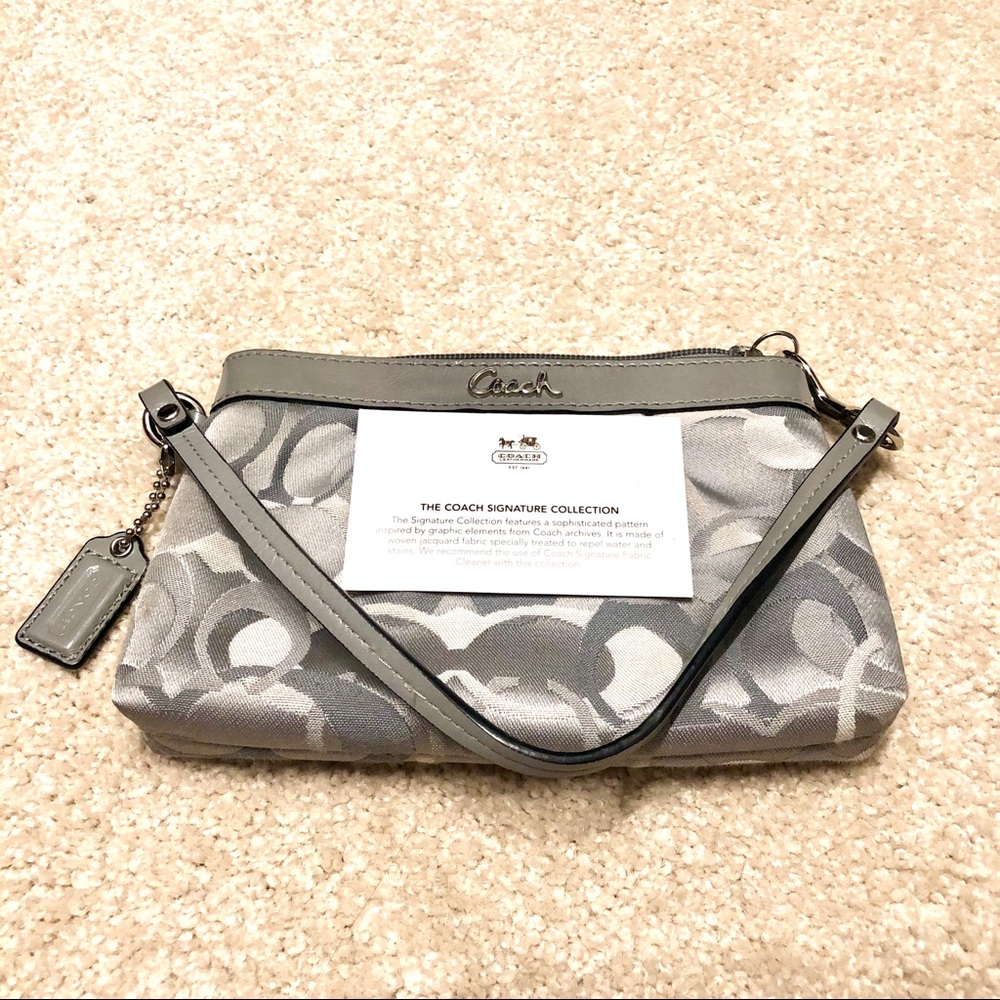 Coach Signature gray/silver wristlet